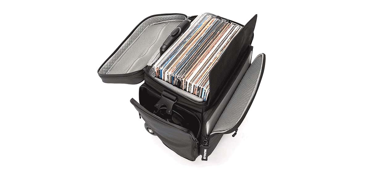 MAGMA Solid Blaze Vinyl Trolley Lebanon INSIDE MAGMA Solid Blaze Vinyl Trolley Lebanon 4